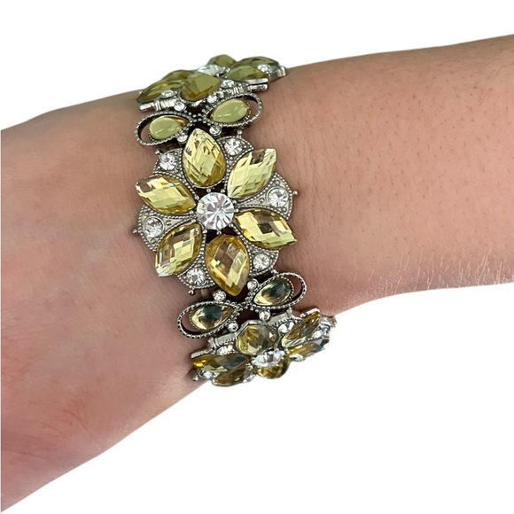 Vintage Floral Yellow White Rhinestone Chunky‎ Statement Stretch Bracelet - Picture 1 of 8